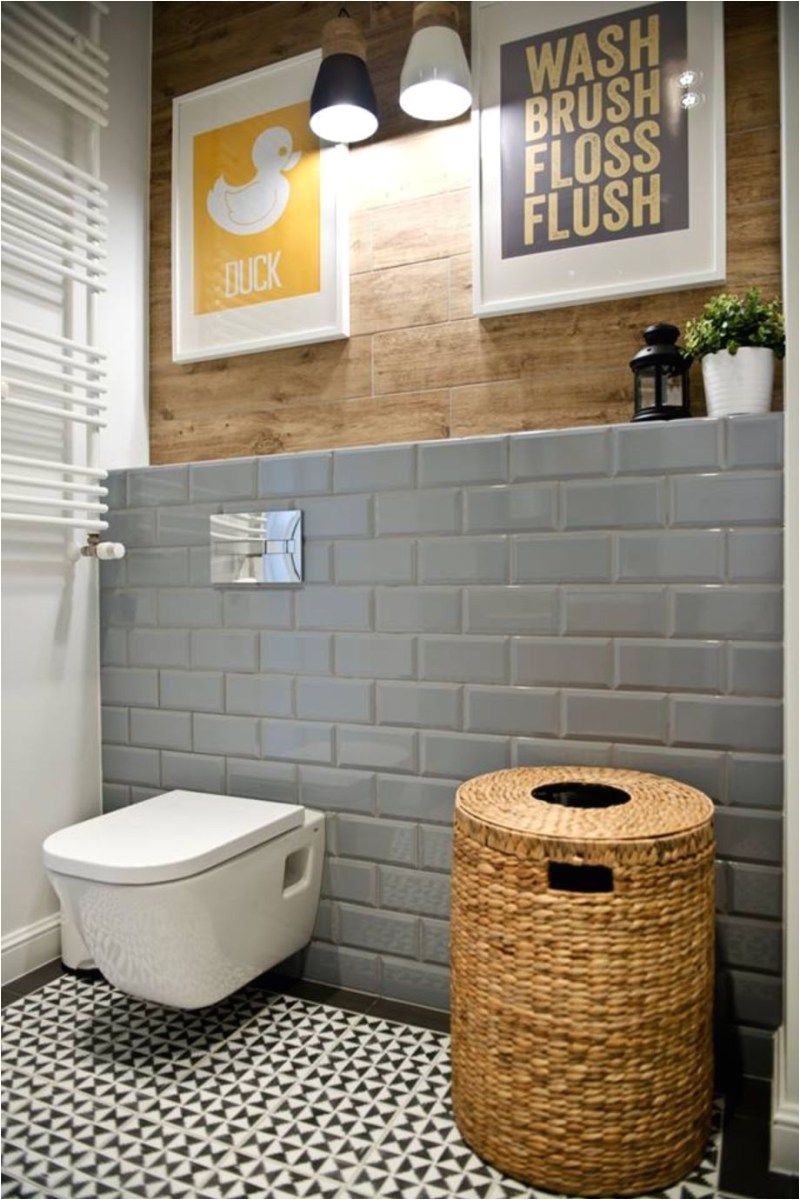 Clever diy small bathroom decor ideas 44 retrohomedecor