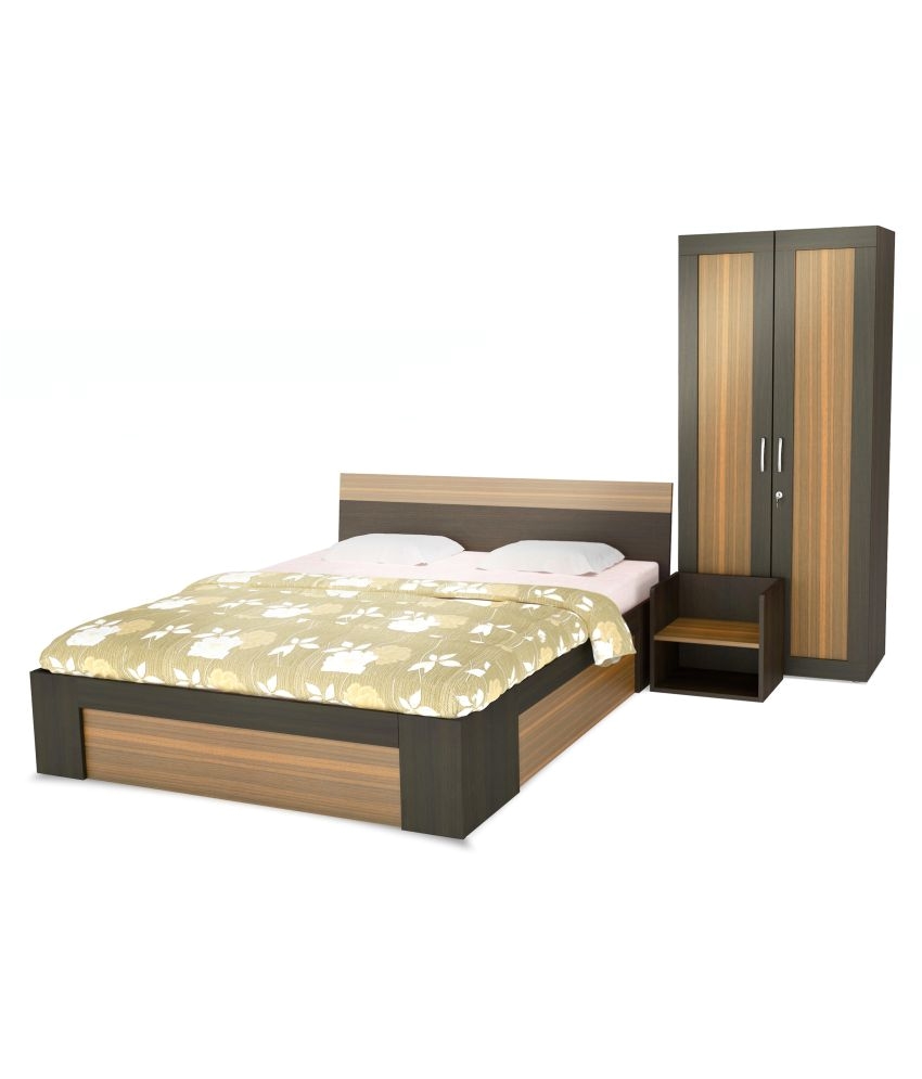 White Cedar Bed Room Set King Size Bed Two Doors Wardrobe e Side