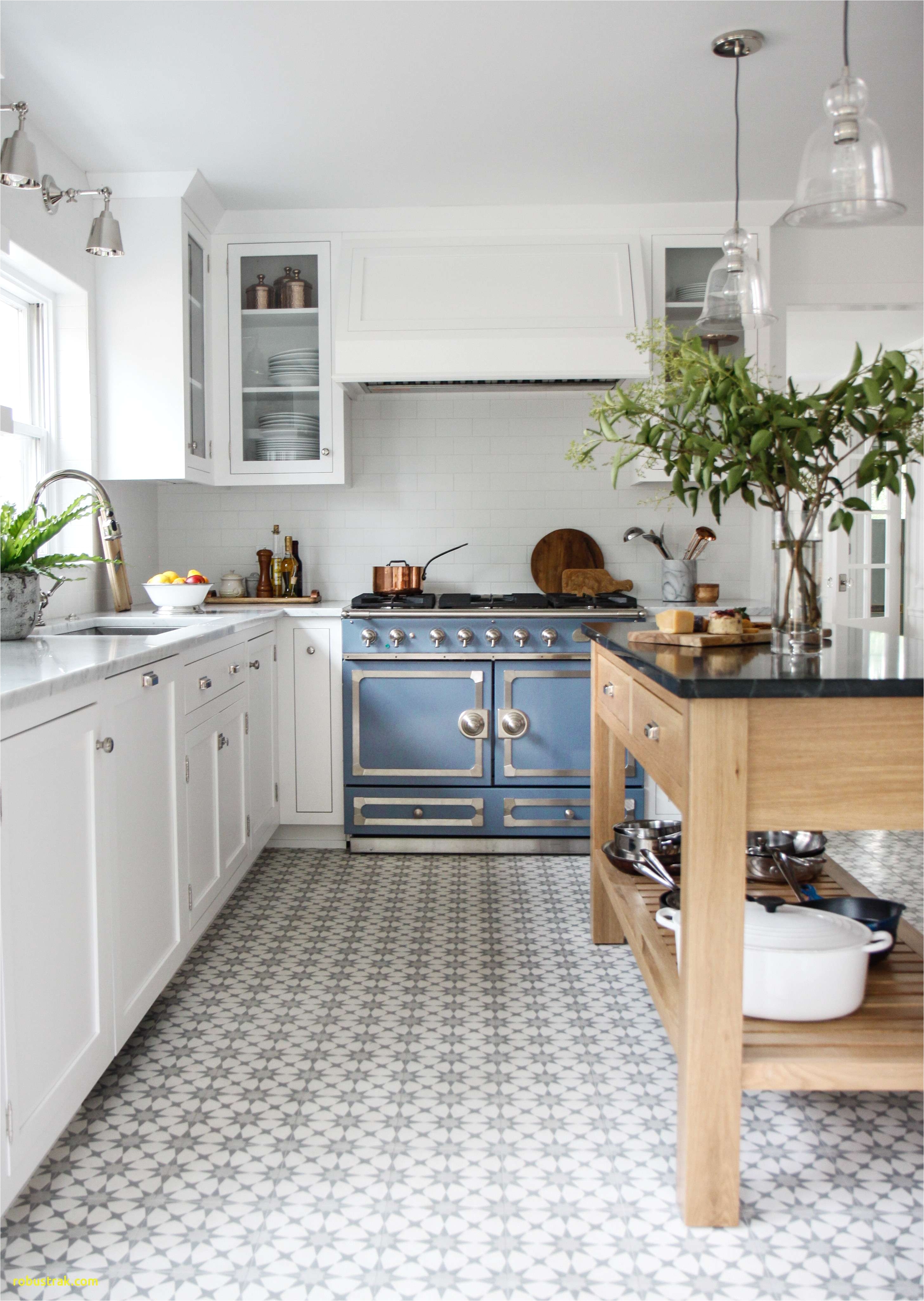 White Kitchen Cabinets Hardware New Pin Od Angela Jones Na Kitchens Pinterest