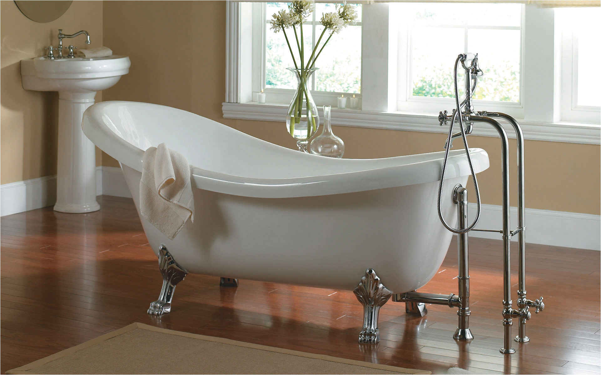 classy stainless steel bathtub for bathroom design
