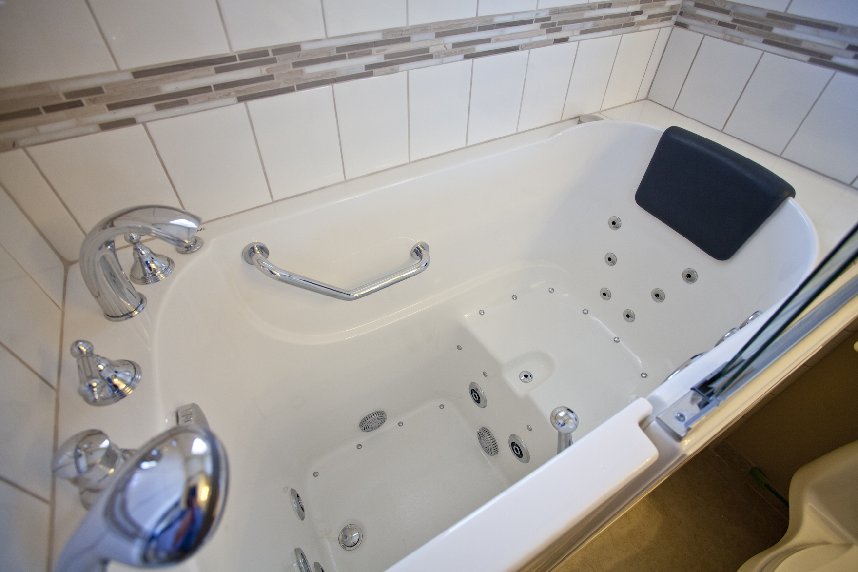 customize the look of your bathroom with magnificent deep bathtubs