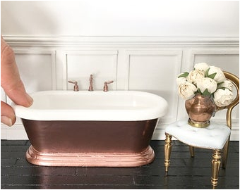 dollhouse bathtub