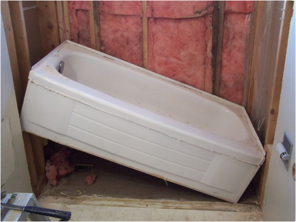 Bathtub Surround Repair How to Remove and Replace A Bathtub