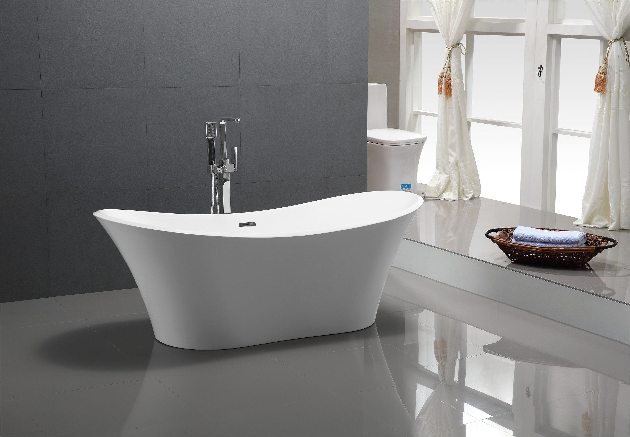 71 inch free standing bathtub 6518