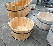 220px Wooden bathtubs for children and infants 06 JPG