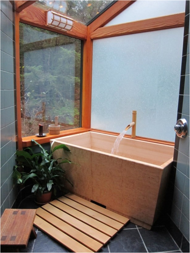 soaking tubs for small bathrooms