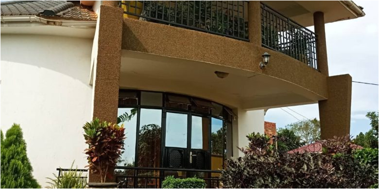 fully furnished 2 bedroom house for sale in namanve on 15 decs 400m