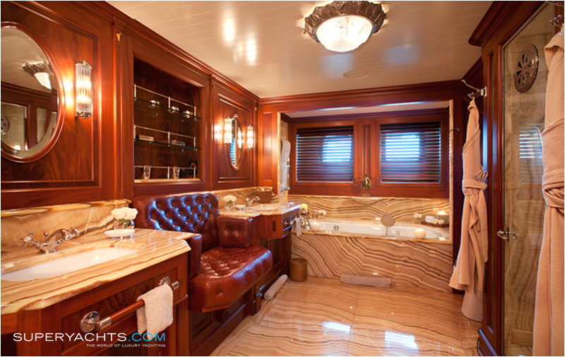 Bathtubs Luxury Y Tiara S Alloy Yachts Sail Yacht