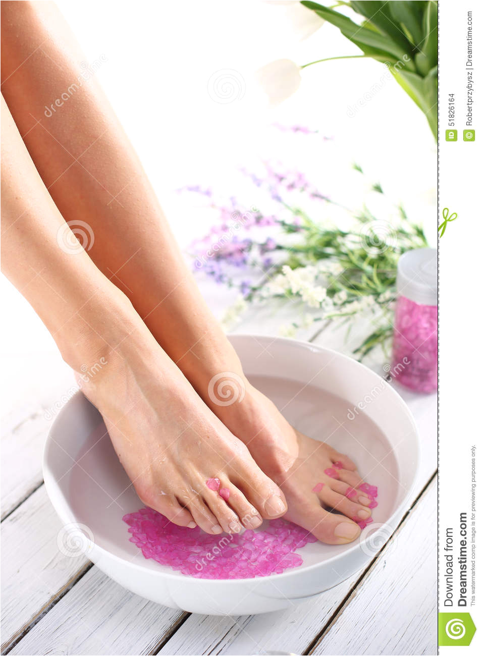 relaxing foot bath moment relaxation