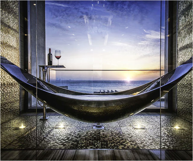 the hammock bathtub