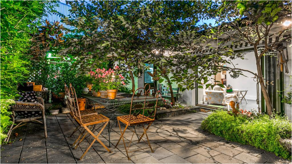 a restored 1860s home at 55 smonds rd adelaide has its own touch of william morris design