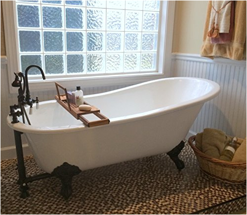 clawfoot bathtub