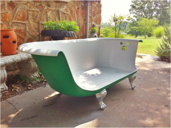 Clawfoot Tub Bench whoa This Cast Iron Tub is now A Couch Just Add Pillows