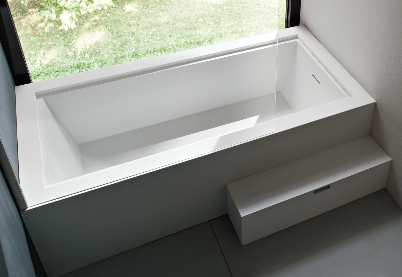 unico bathtub with top cover