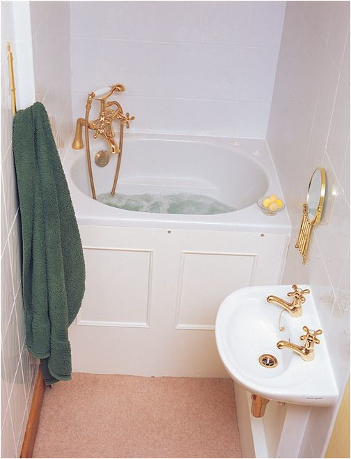 soaking tubs for small bathrooms