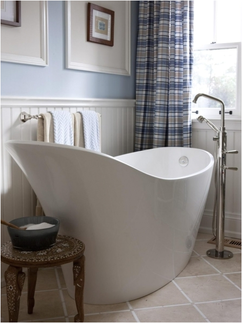 deep bathtubs for small bathrooms