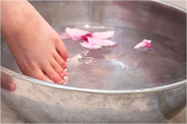 homemade foot soak for dry feet