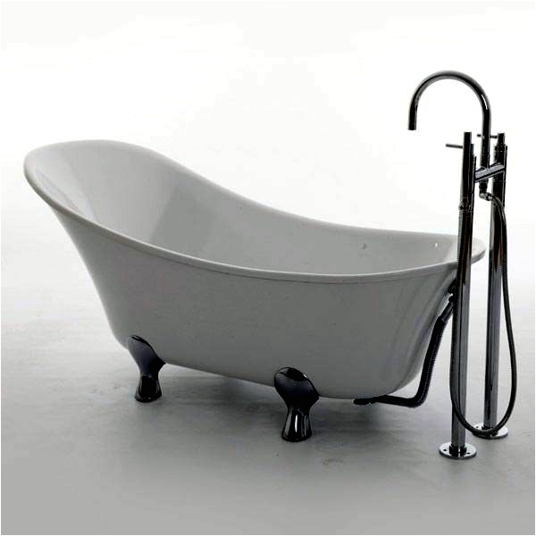 freestanding bathtub in modern bathroom