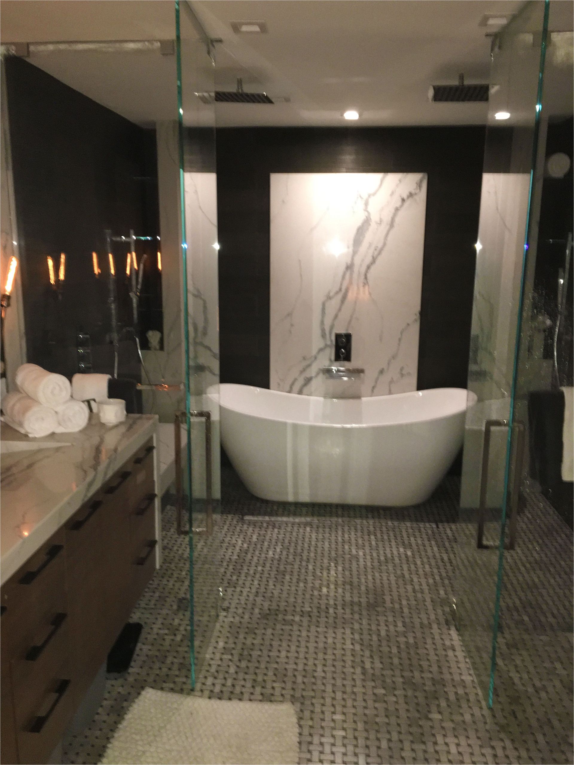 Inexpensive Stand Alone Bathtubs Elegant and Modern Master Bathroom Stand Alone Tub Inside