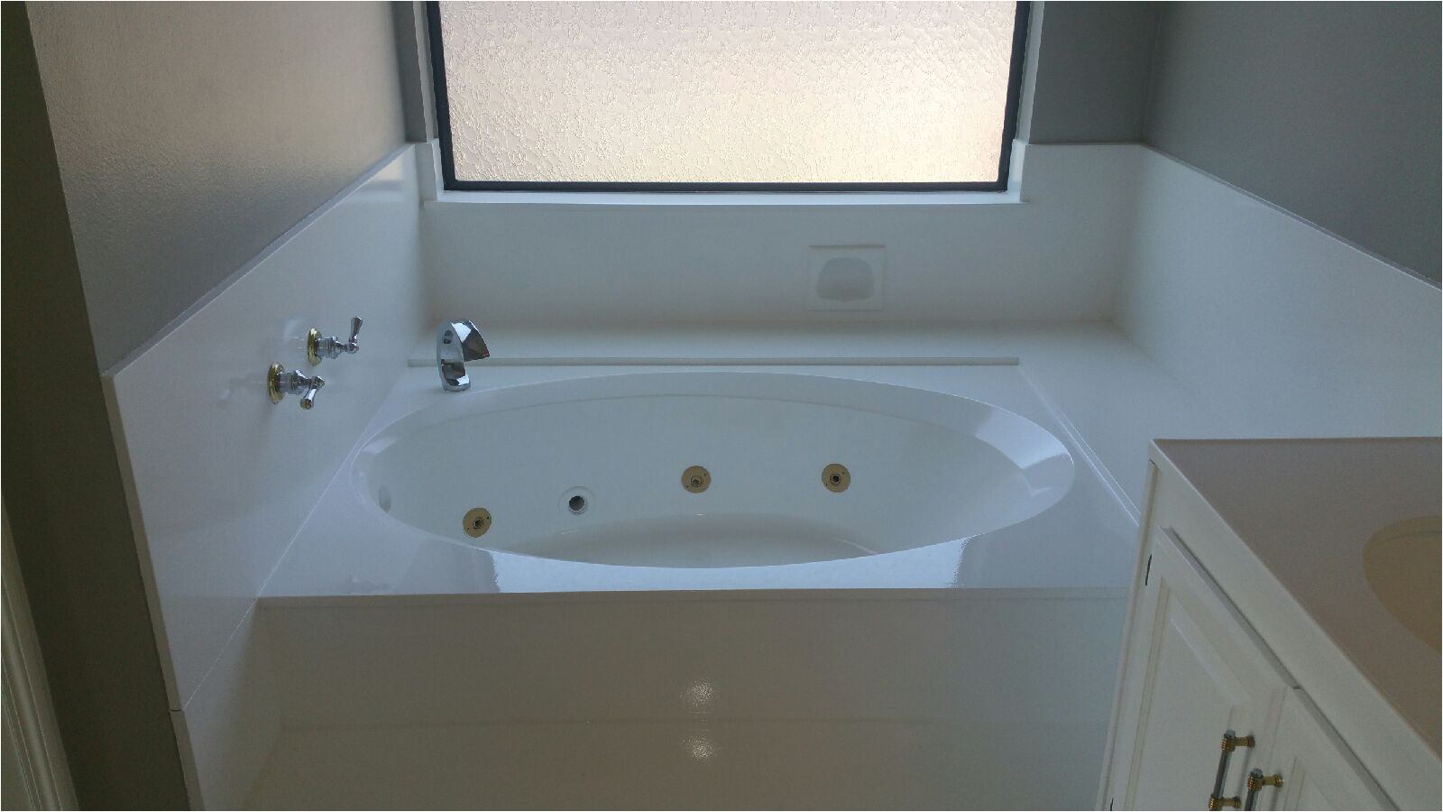 jacuzzi tub