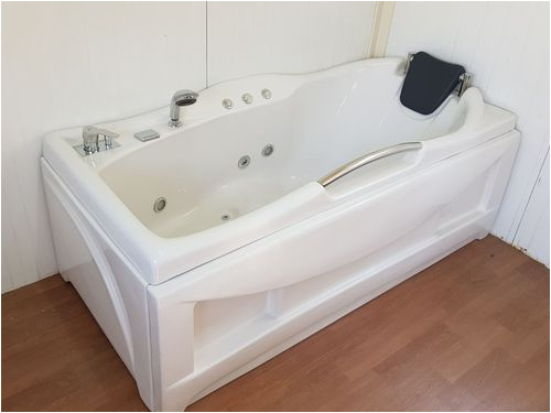 single seater hot jacuzzi bathtub