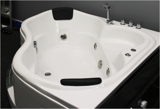 whirlpool tubs for sale