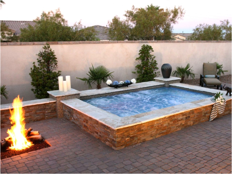 whirlpool im garten outdoor jacuzzi