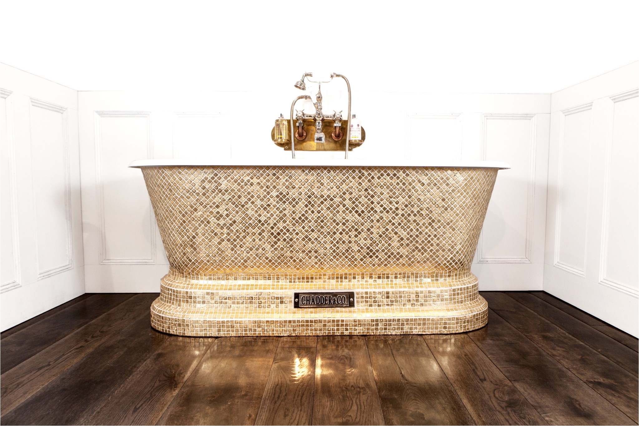 windsor bath with pure gold mosaic exterior