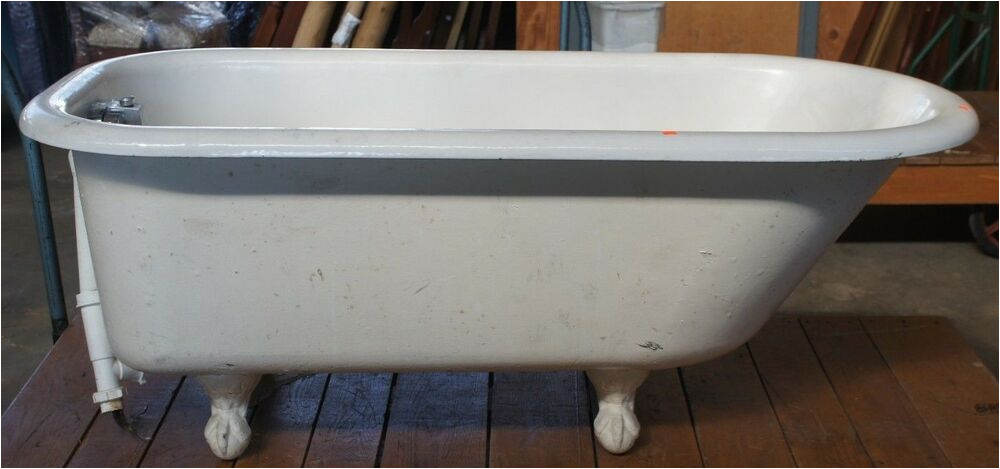 Old Bathtubs Clawfoot Vintage Roll Rim White Cast Iron original Clawfoot Bathtub