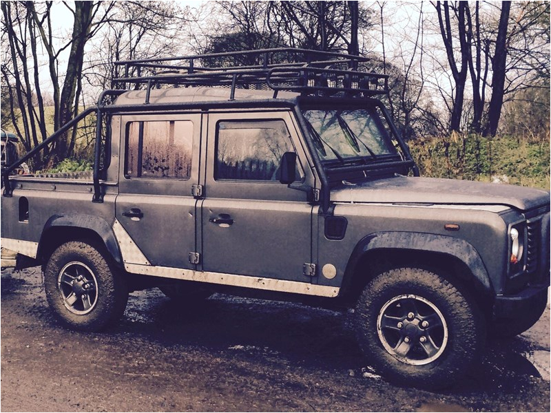 land rover defender 110 tub