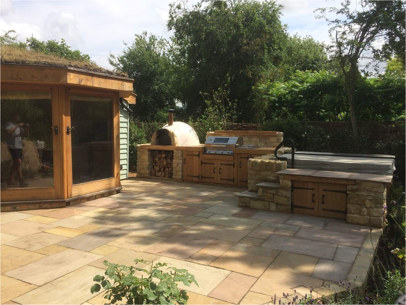 outdoor kitchen hot tub holywell cambridgeshire