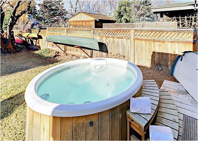 Outdoor Bathtub with Fire 2br W Two Master Suites Riverfront Hot Tub Outdoor