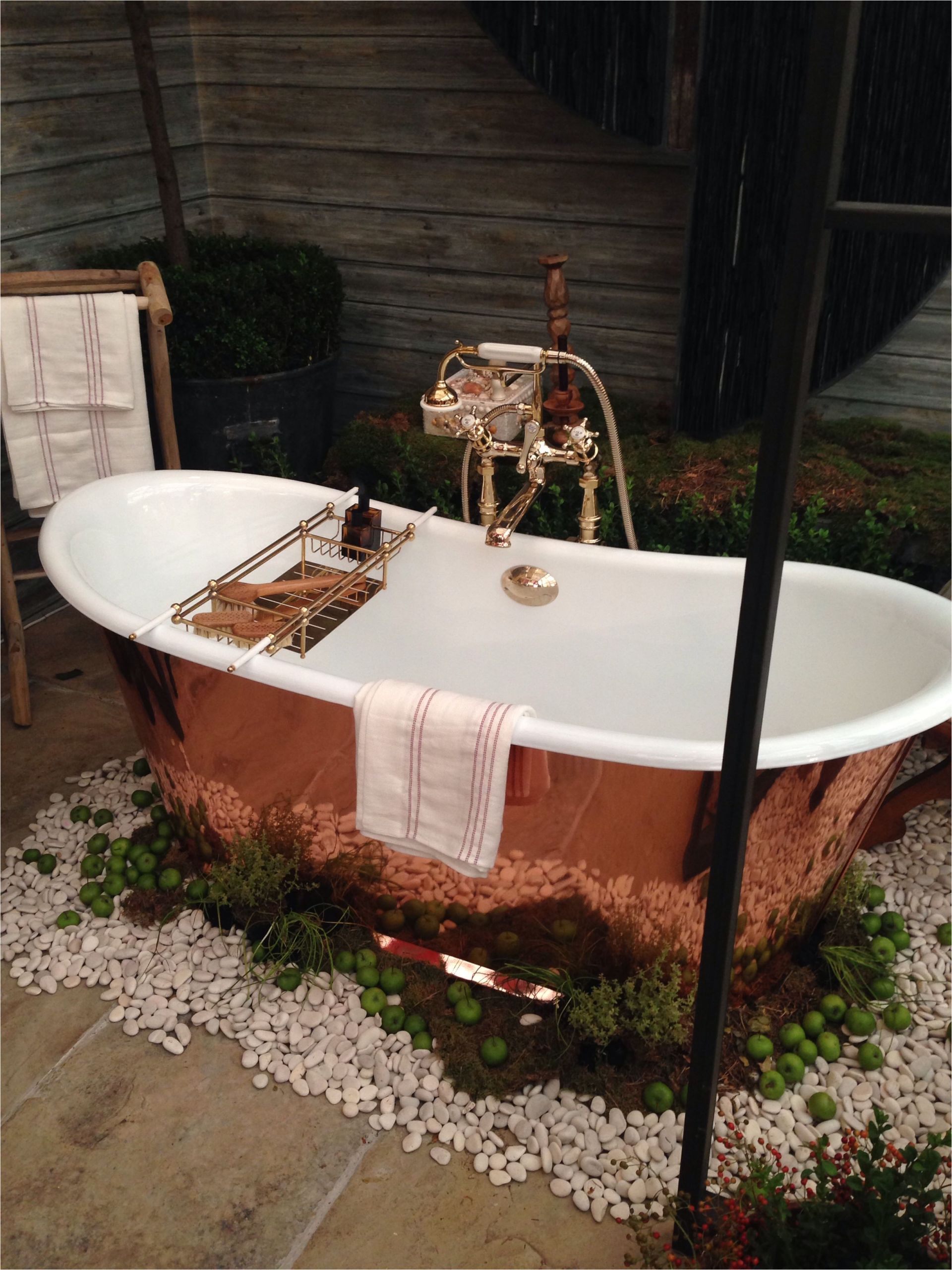 Outdoor Copper Bathtub Copper Tub Sits In An Outside Garden Bathroom so Pretty