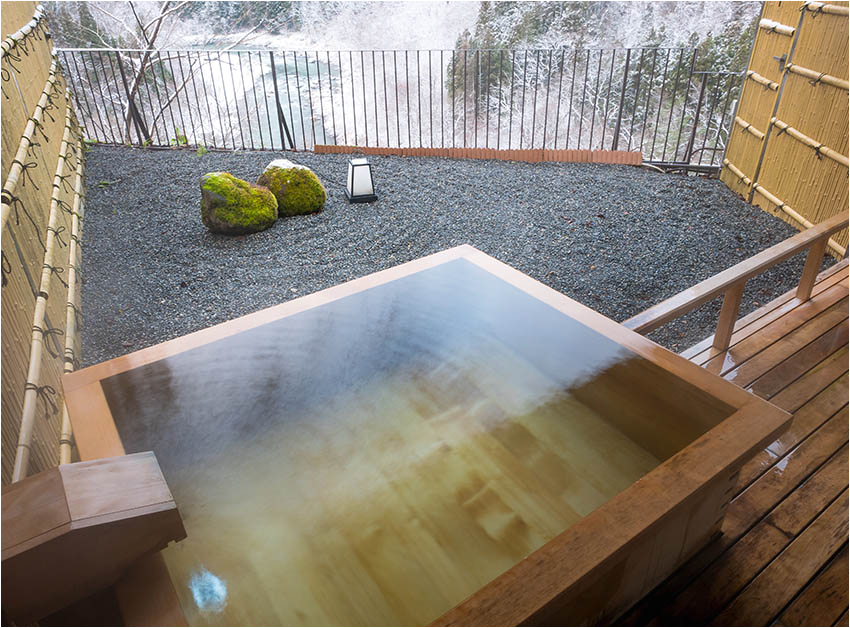 Outdoor soaking Bathtub Japanese soaking Tubs Design Ideas Designing Idea