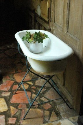 baby bathtub stand