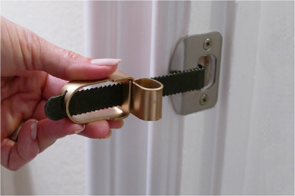 calslock portable door travel lock