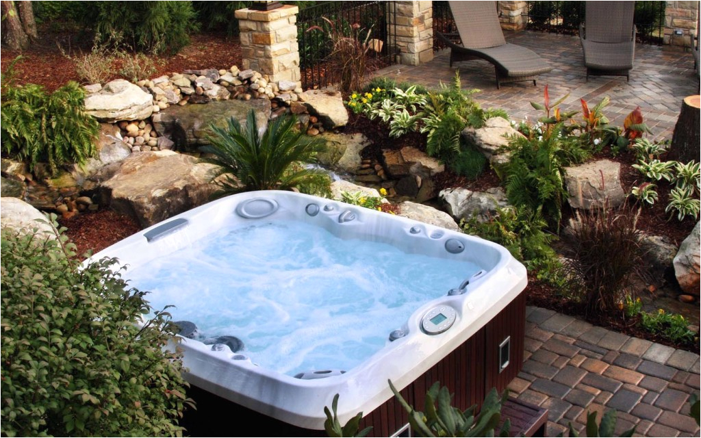 25 stunning garden hot tub designs