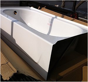 should i replace or refinish my bathtub