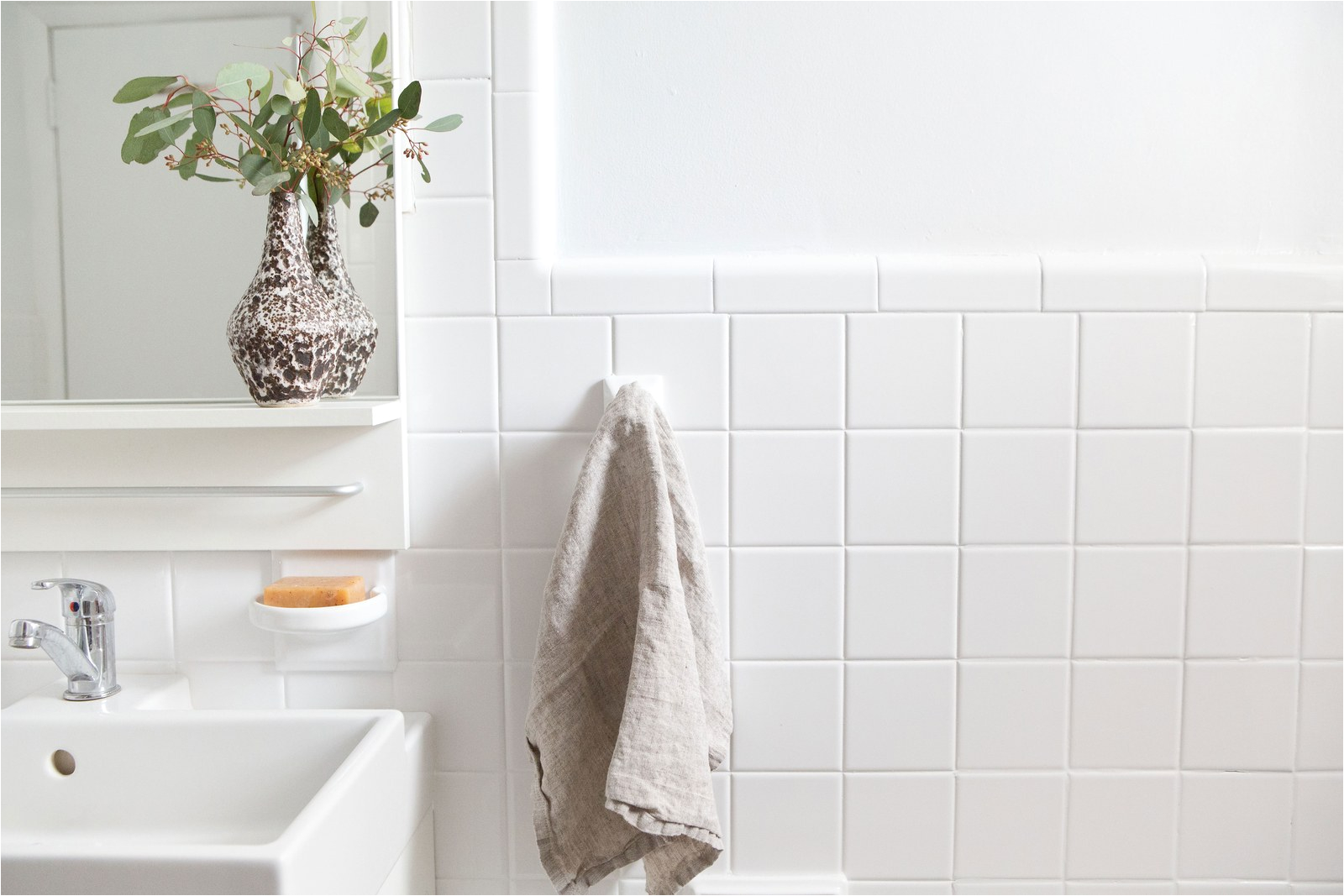 Reglazed Bathtub Peeling Reglazing Tile is the Most Transformative Fix for A Dated