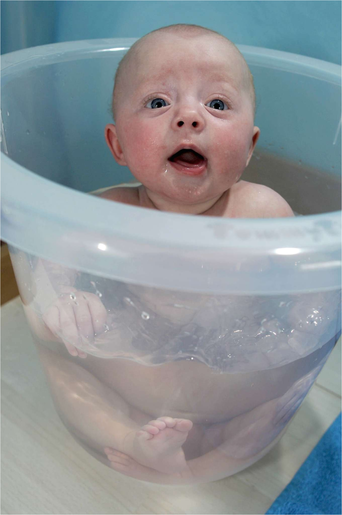 tummy tubs pvc free and bpa free baby bathtub is enjoyable for infant and baby