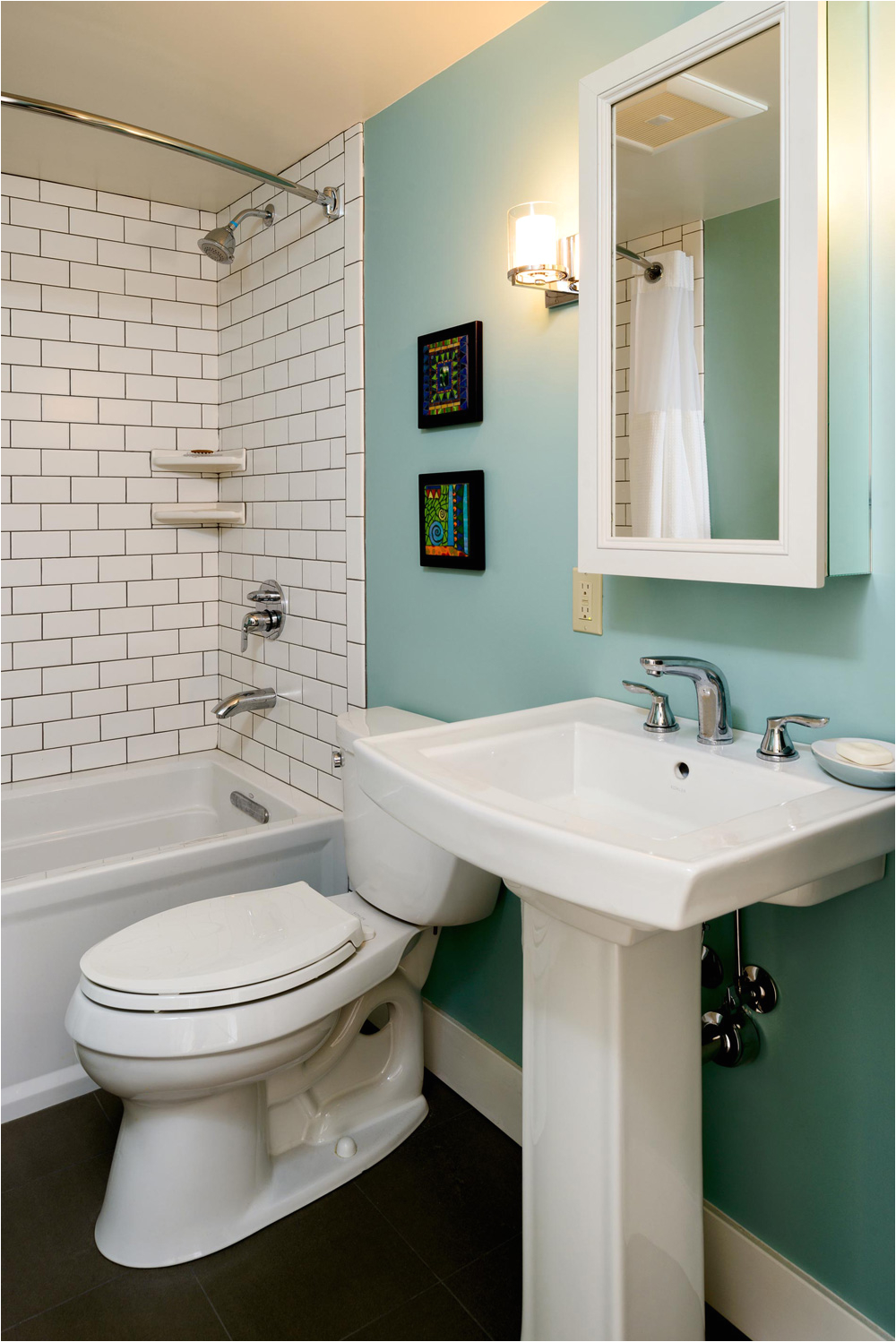 5 creative solutions small bathrooms