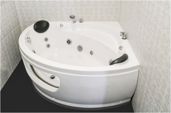 corner whirlpool tub small bathroom