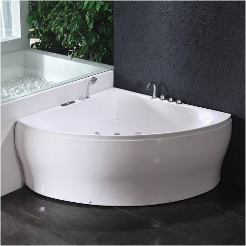 deep soaking tub