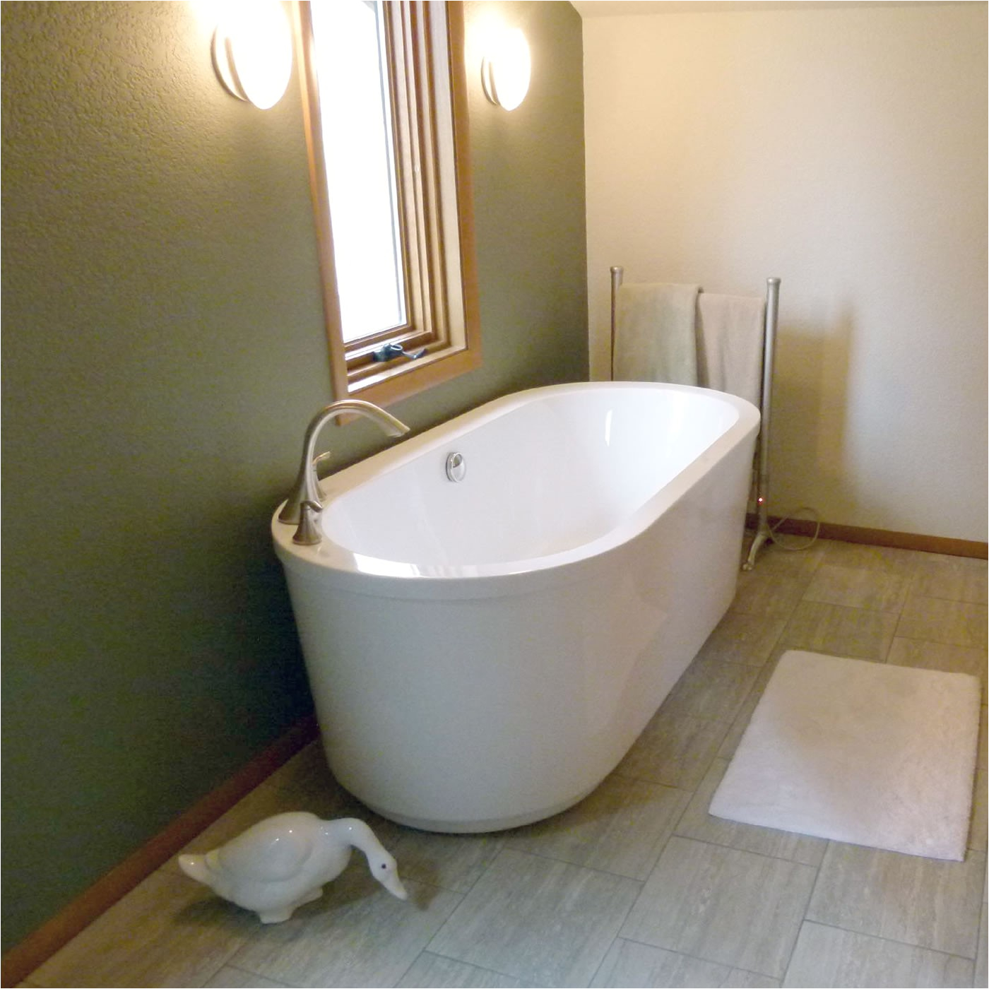 stand alone acrylic bathtubs