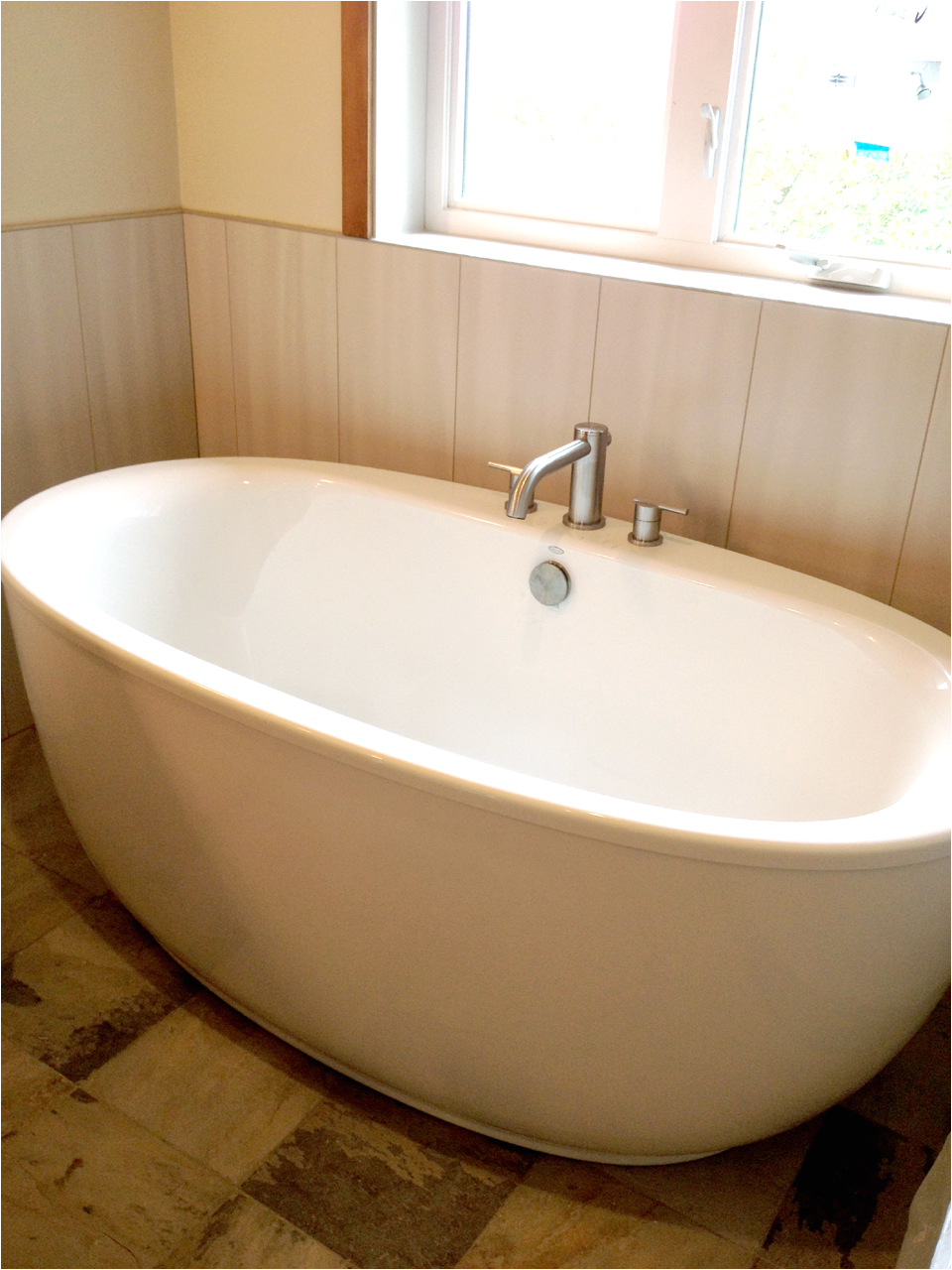 kohler standalone tub as an elegant look of bathroom