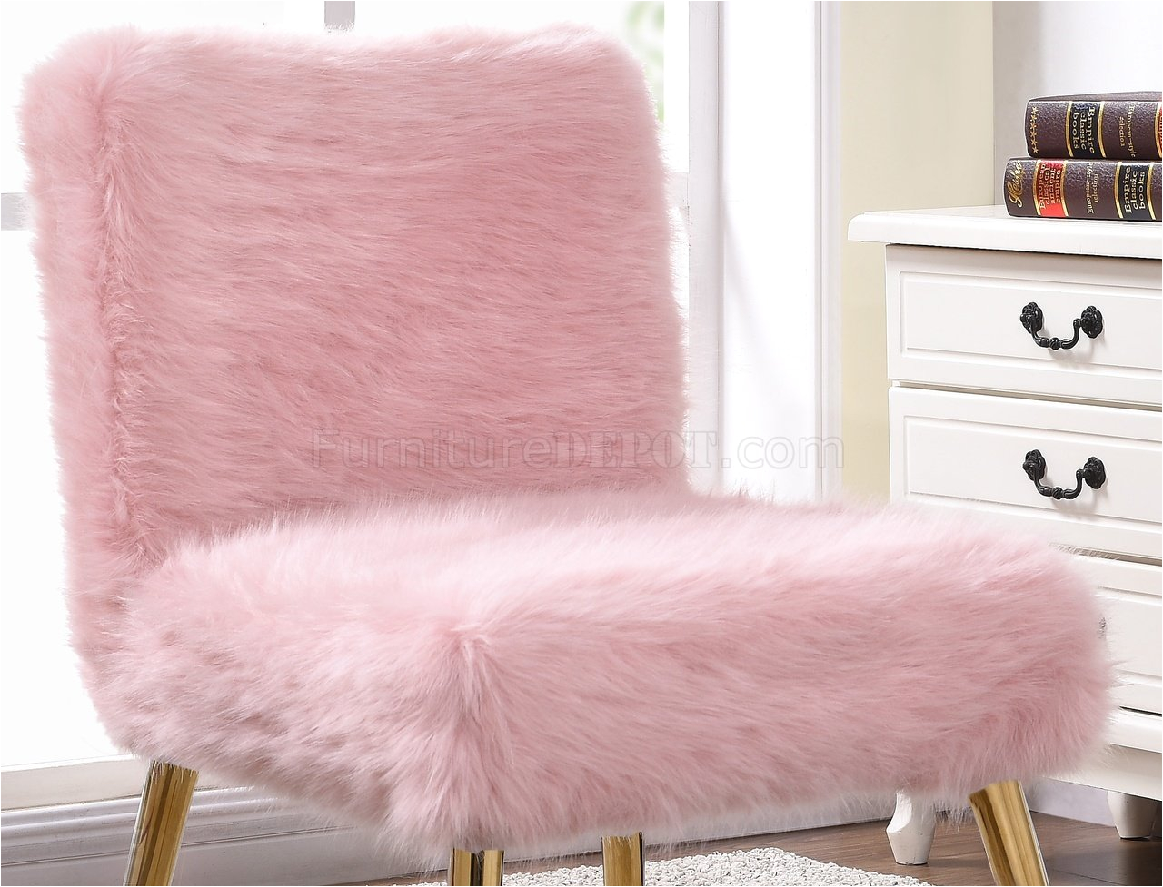 tiffany accent chair in pink fur by meridian p