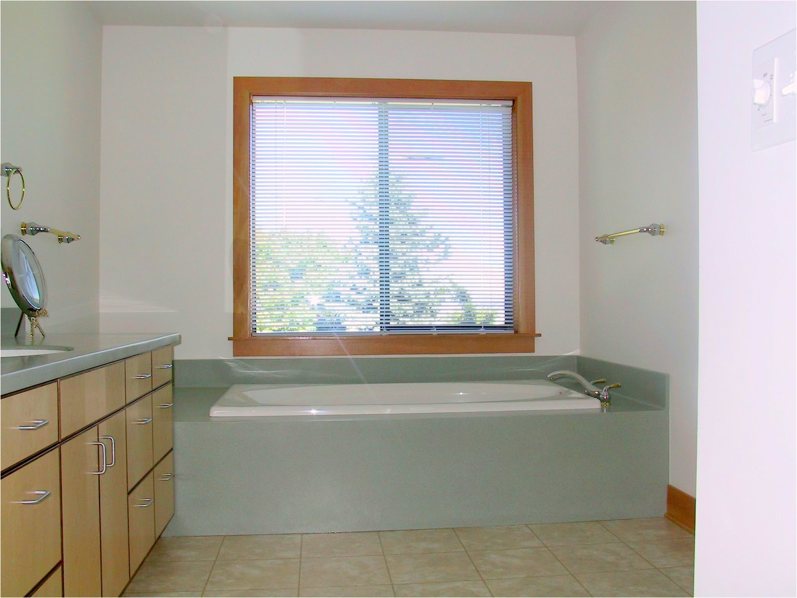 lowes bathtubs and surrounds