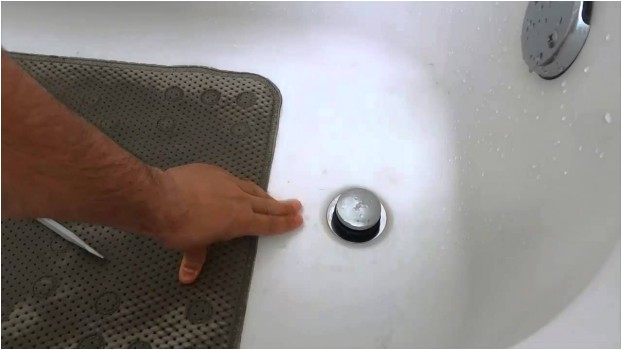 how to remove bathtub drain