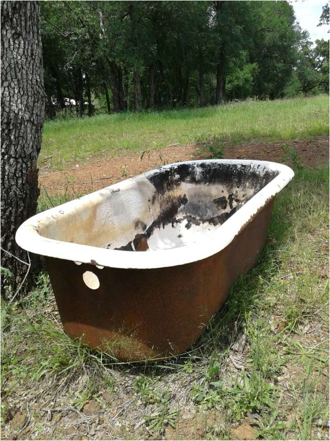 collectibles art old antique cast iron bathtub