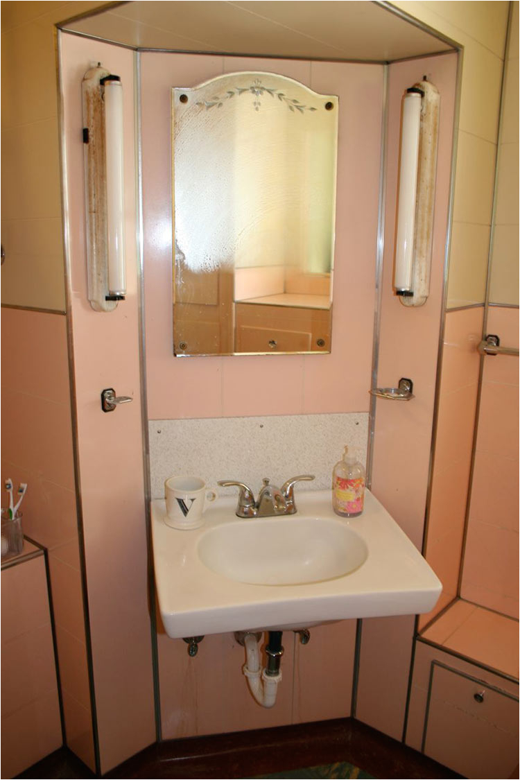 Vintage Bathtub Pictures Noelle S 1930s Bathroom with Pink Panel Walls Retro